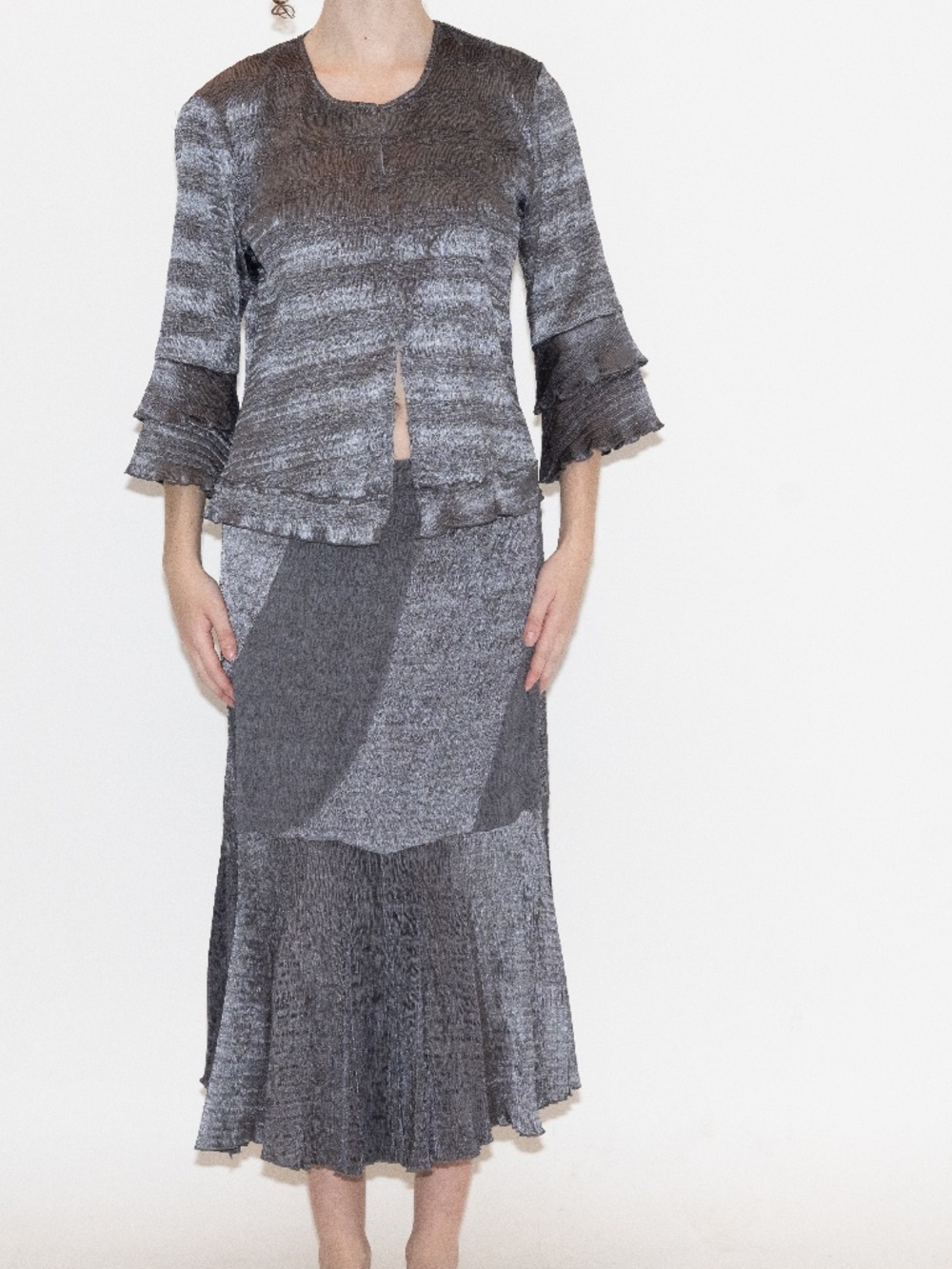 Vintage pleated two piece set grey silver size large/XL pings imports polyester